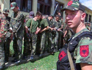 Οι ΗΠΑ παίζουν με τη φωτιά: Εξοπλίζουν μαζικά την Αλβανία - «Για να αμυνθεί στην Ρωσία» λένε!